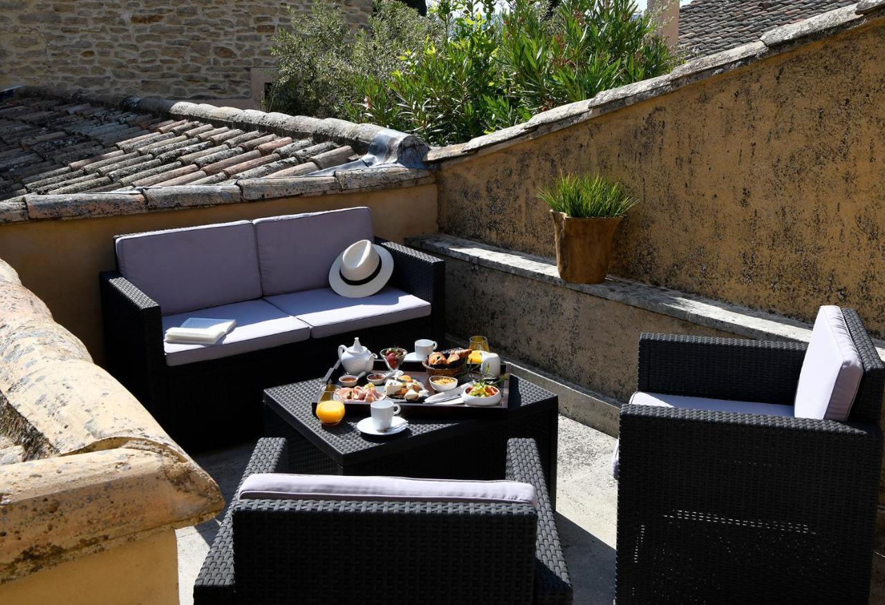 Les Chambres Du Vieux Bistrot Cabrières-dʼAvignon Exterior foto
